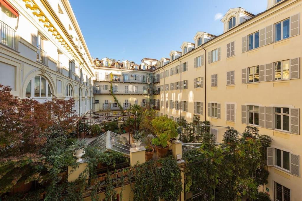 Splendido Appartamento In Piazza San Carlo Turin Bagian luar foto