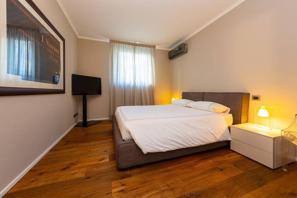 Splendido Appartamento In Piazza San Carlo Turin Bagian luar foto