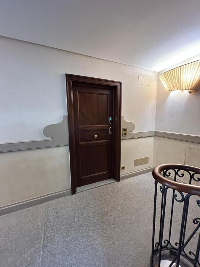 Splendido Appartamento In Piazza San Carlo Turin Bagian luar foto